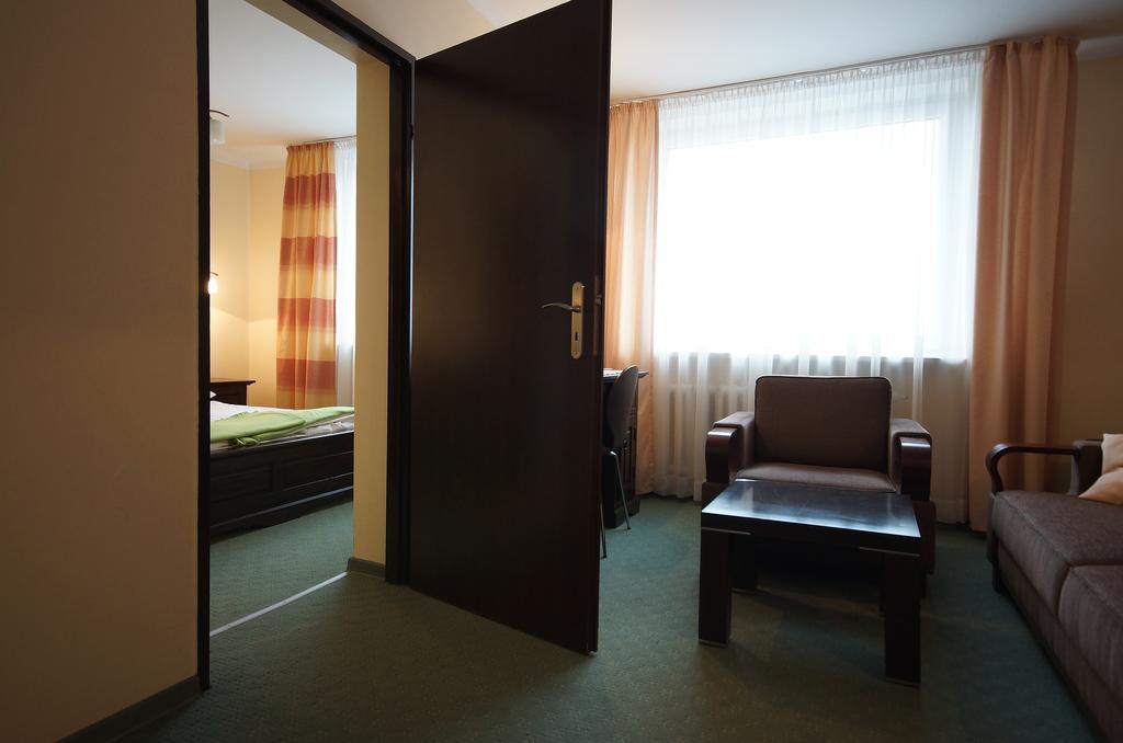 Hotel Kamena Chełm Esterno foto