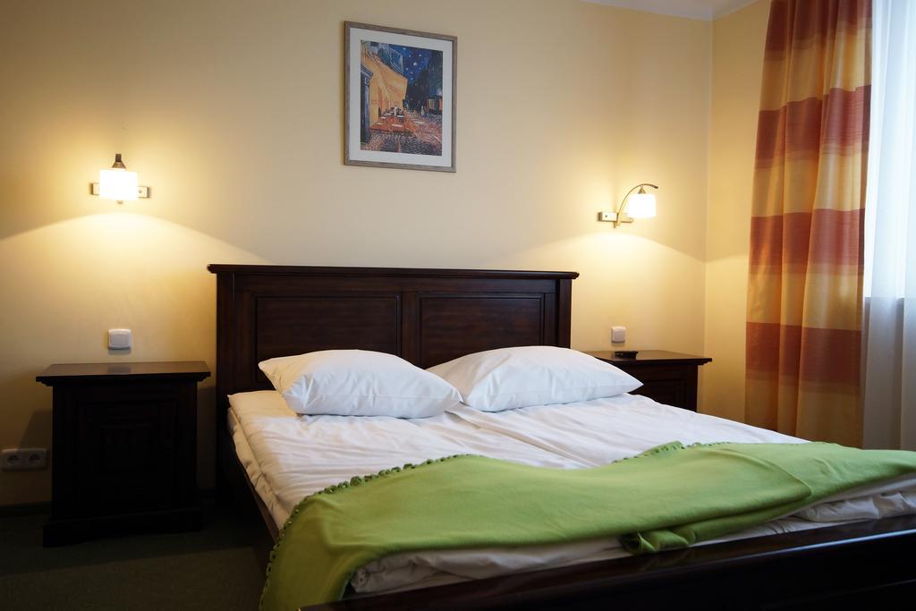 Hotel Kamena Chełm Esterno foto