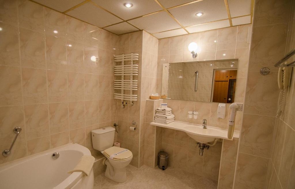Hotel Kamena Chełm Esterno foto